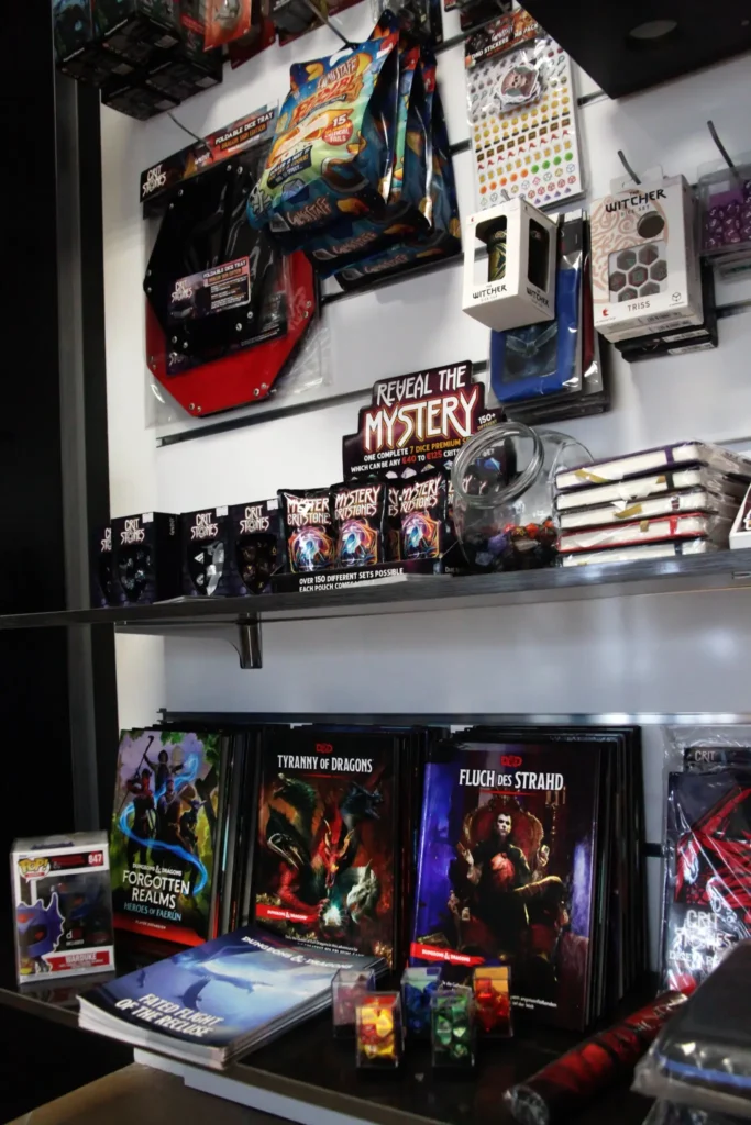 Dungeons & Dragons Bücher, Würfel und Zubehör für Rollenspieler in Stuttgart