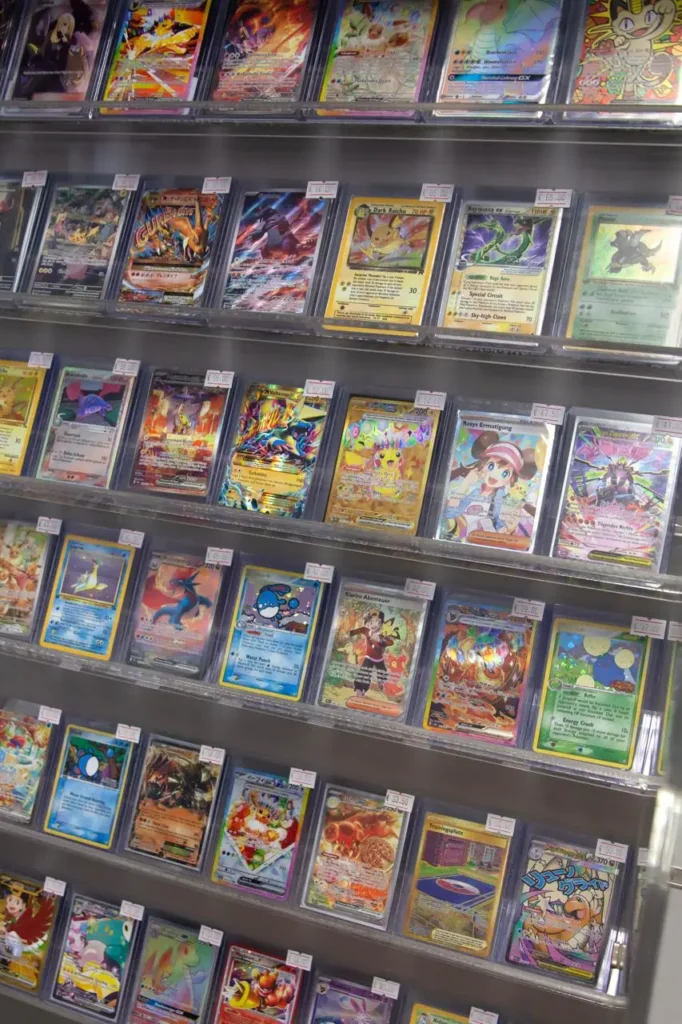 Seltene Pokémon-Karten und hochwertiges Zubehör für Trading Card Games bei Outer World 0711 in Stuttgart