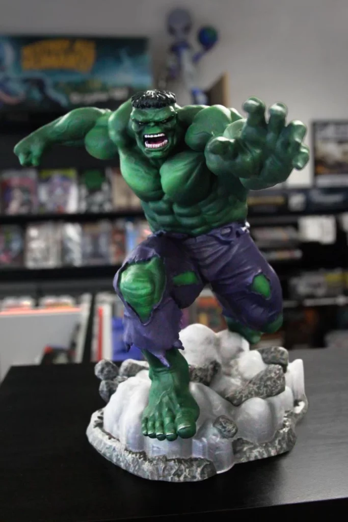 Figuren-Hulk-Merchandise-bei-Outer-World-0711-in-Stuttgart.webp